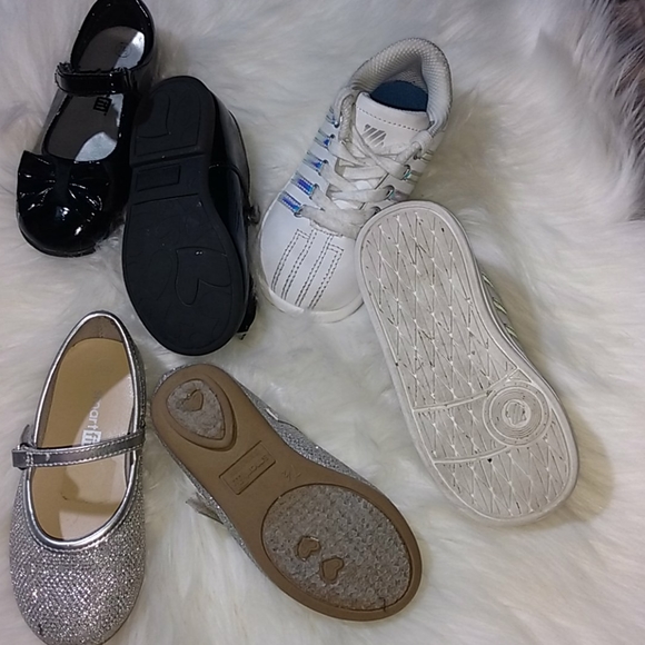 Little girl shoes size 7.5 - Picture 3 of 16